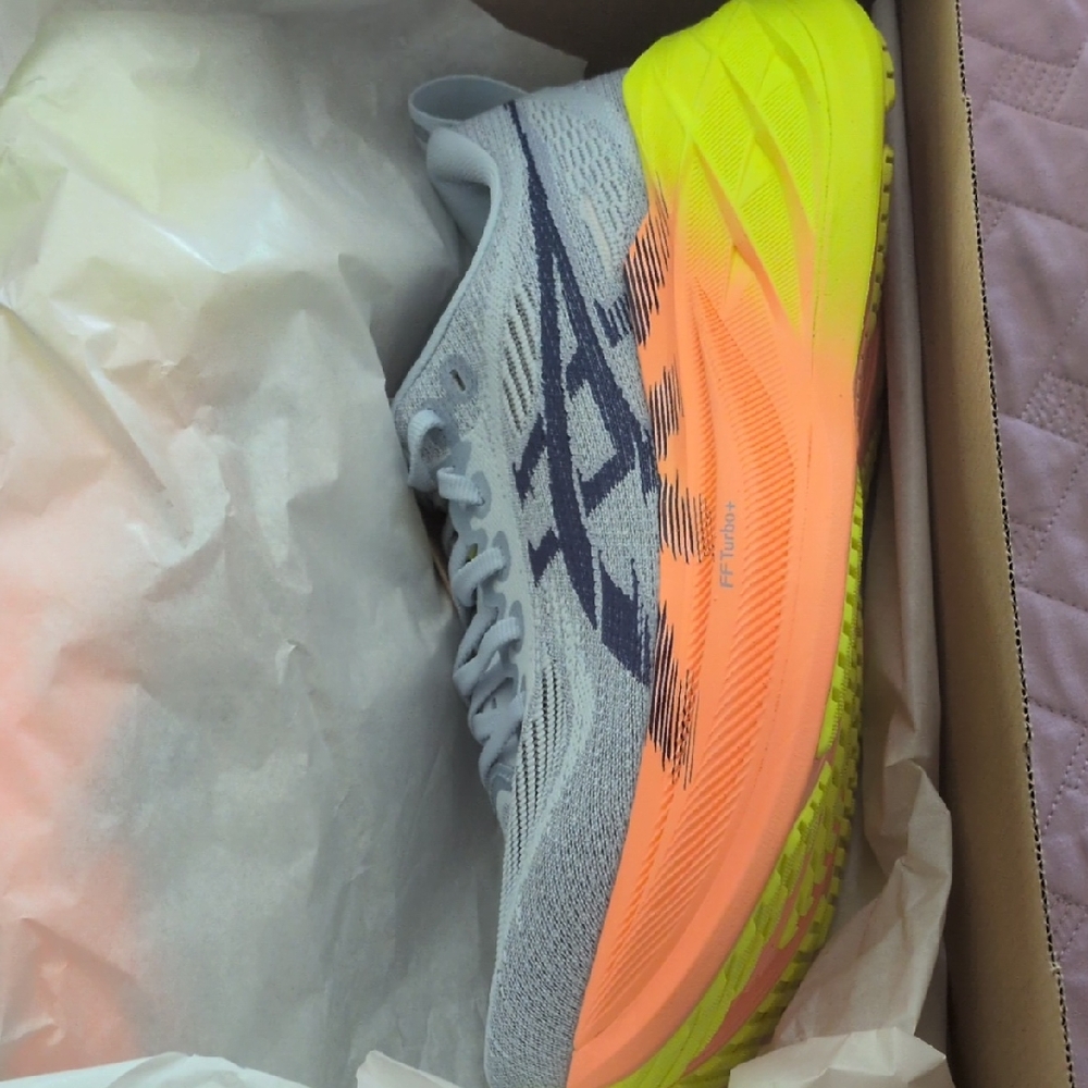 ASICS Superblast 2 Paris!! New With Box